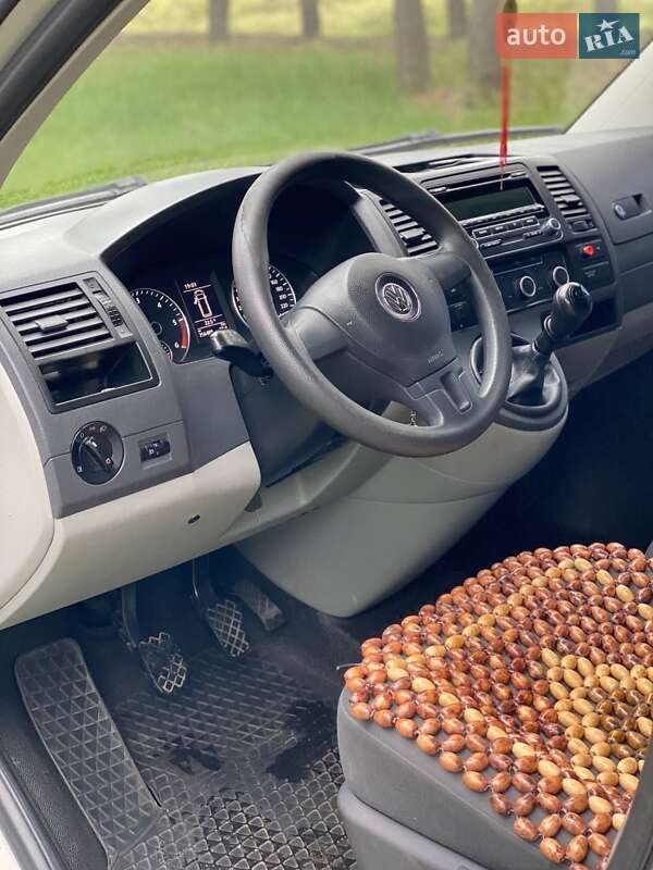 Минивэн Volkswagen Transporter 2015 в Седлище