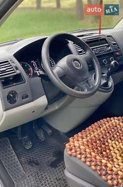 Минивэн Volkswagen Transporter 2015 в 