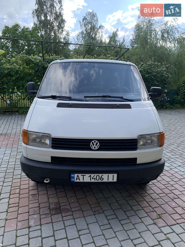 Минивэн Volkswagen Transporter 1996 в Долине