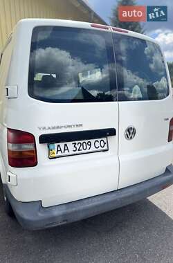 Грузовой фургон Volkswagen Transporter 2004 в 
