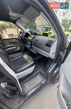 Минивэн Volkswagen Transporter 2012 в 