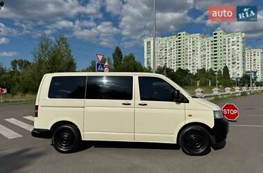 Мінівен Volkswagen Transporter 2004 в Києві