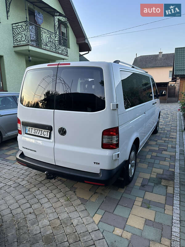 Минивэн Volkswagen Transporter 2015 в Ивано-Франковске