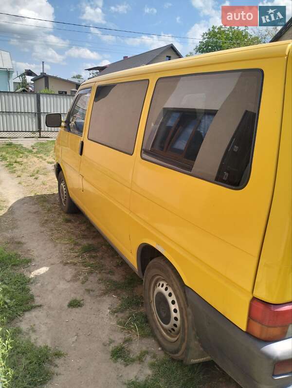 Мінівен Volkswagen Transporter 2000 в Здолбуніві