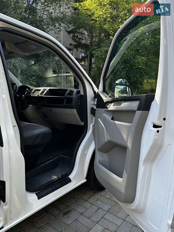 Минивэн Volkswagen Transporter 2017 в Кременчуге