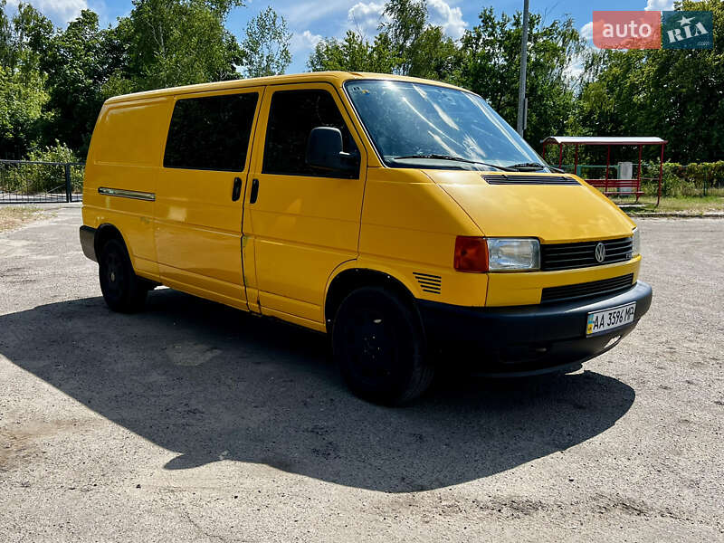 Минивэн Volkswagen Transporter 2000 в Киеве