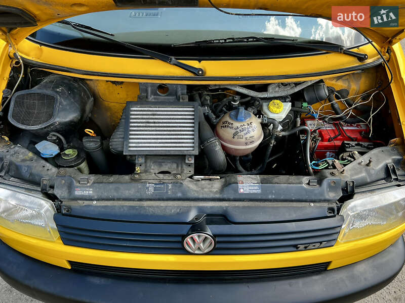 Минивэн Volkswagen Transporter 2000 в Киеве