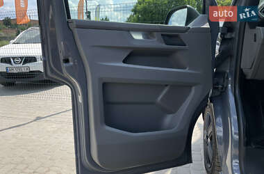 Минивэн Volkswagen Transporter 2021 в 