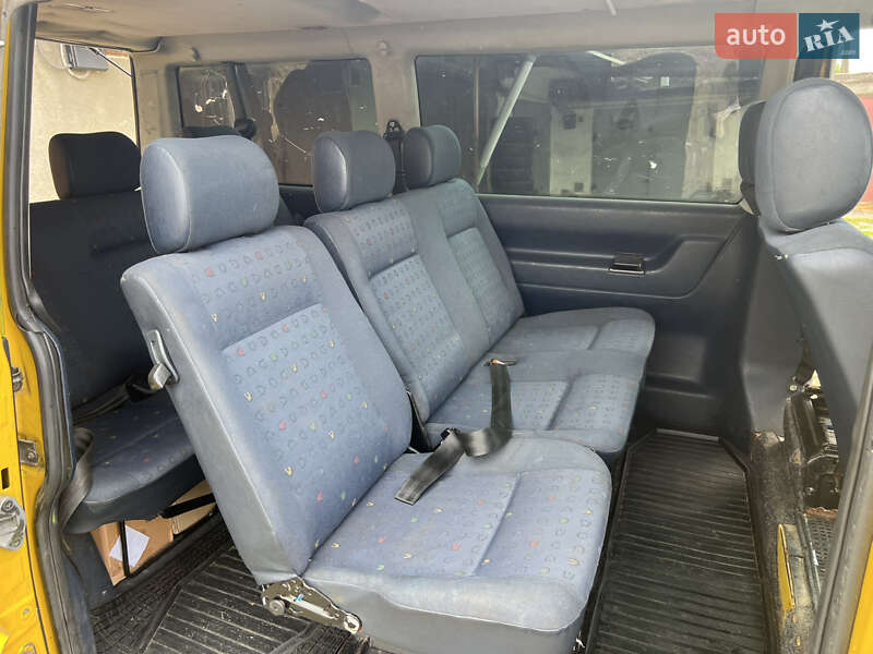 Минивэн Volkswagen Transporter 2000 в Львове