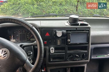 Минивэн Volkswagen Transporter 2000 в 