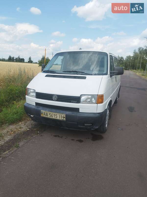 Минивэн Volkswagen Transporter 2000 в 