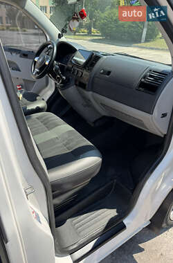 Минивэн Volkswagen Transporter 2012 в 