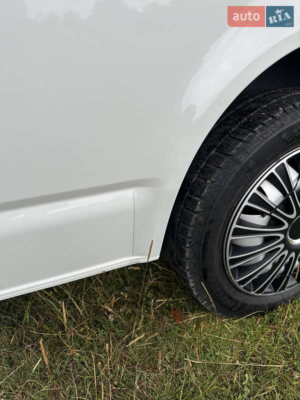 Грузовой фургон Volkswagen Transporter 2020 в Львове