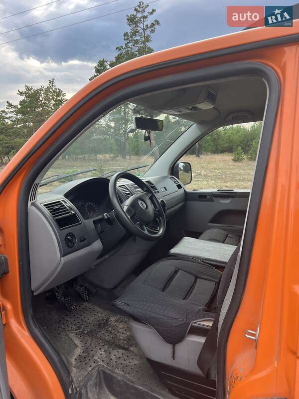 Минивэн Volkswagen Transporter 2009 в Глинном