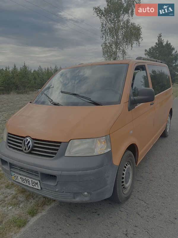 Минивэн Volkswagen Transporter 2009 в Глинном