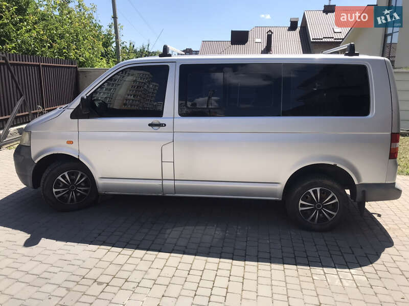 Минивэн Volkswagen Transporter 2004 в Хмельницком