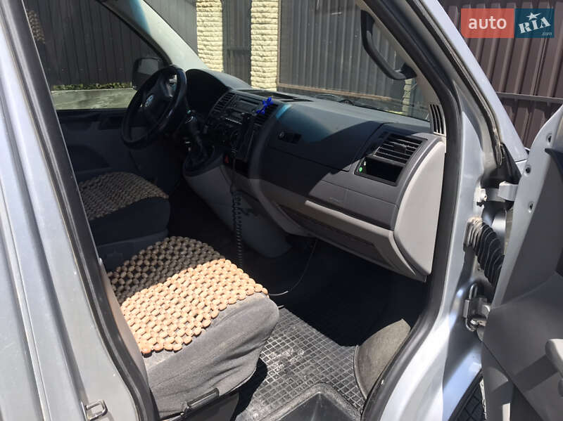Минивэн Volkswagen Transporter 2004 в Хмельницком
