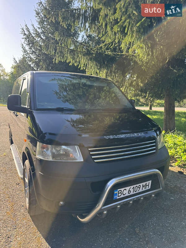 Мінівен Volkswagen Transporter 2004 в Стрию