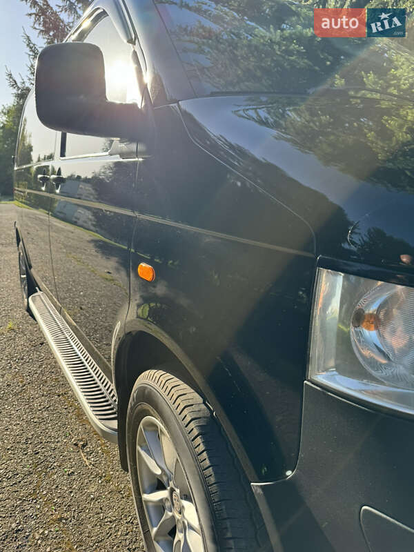 Мінівен Volkswagen Transporter 2004 в Стрию