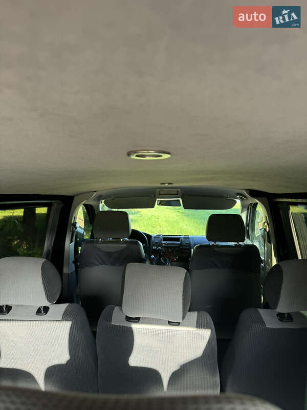 Мінівен Volkswagen Transporter 2004 в Стрию