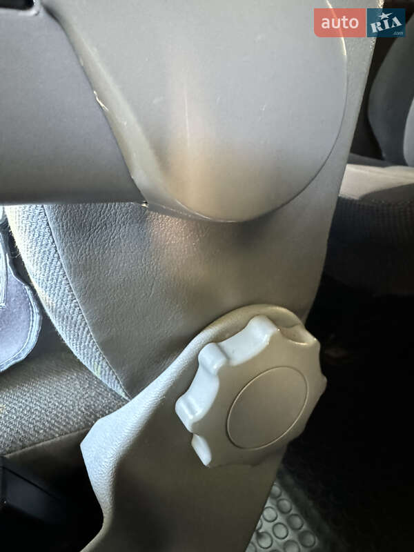 Мінівен Volkswagen Transporter 2004 в Стрию