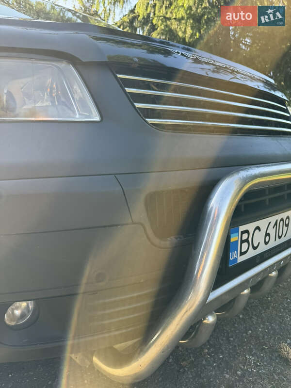 Мінівен Volkswagen Transporter 2004 в Стрию