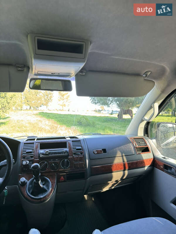 Мінівен Volkswagen Transporter 2004 в Стрию