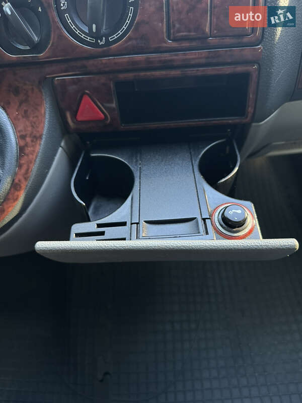 Мінівен Volkswagen Transporter 2004 в Стрию