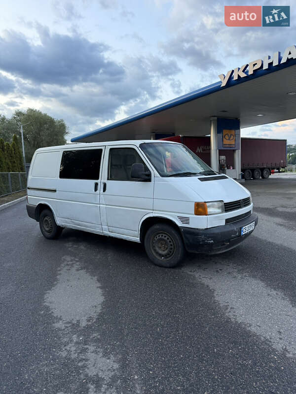 Грузовой фургон Volkswagen Transporter 2000 в Смеле