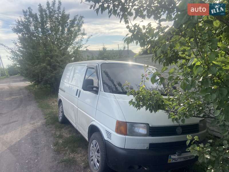 Вантажний фургон Volkswagen Transporter 1997 в Добропіллі