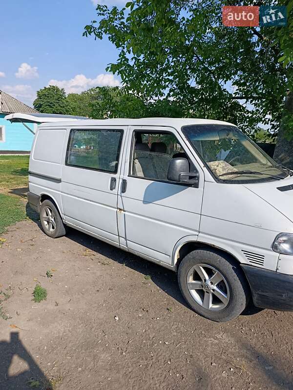 Минивэн Volkswagen Transporter 2001 в Гайвороне