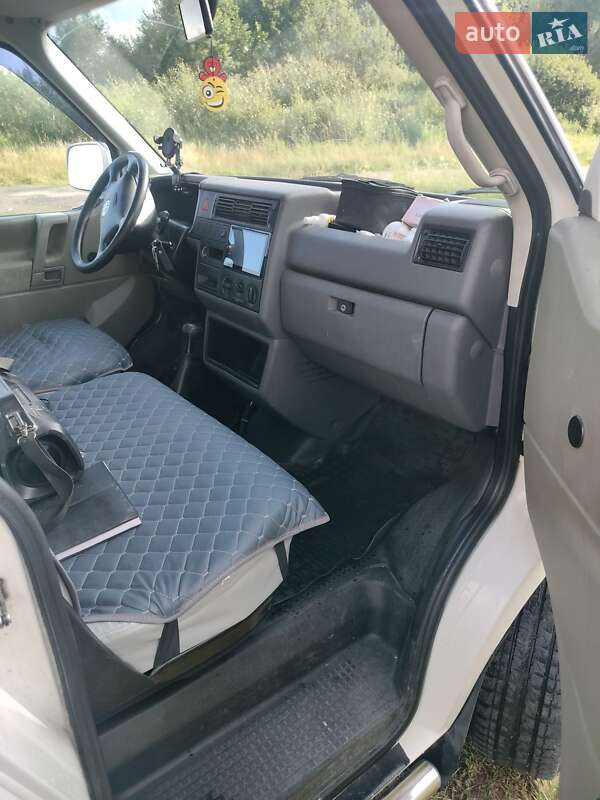 Минивэн Volkswagen Transporter 2003 в Рокитном