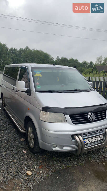 Минивэн Volkswagen Transporter 2005 в 