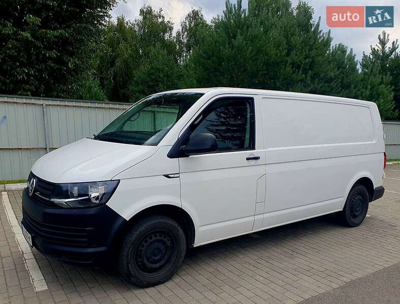 Грузовой фургон Volkswagen Transporter 2017 в Луцке