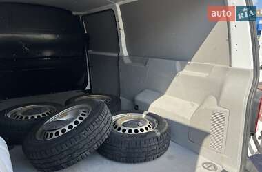 Грузовой фургон Volkswagen Transporter 2015 в 