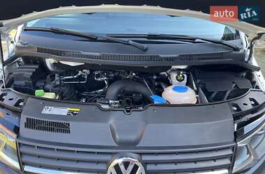 Грузовой фургон Volkswagen Transporter 2015 в 