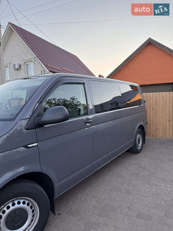 Мінівен Volkswagen Transporter 2017 в Миронівці