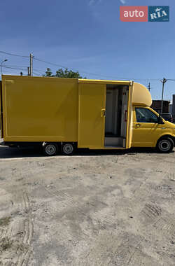 Грузовой фургон Volkswagen Transporter 2015 в 