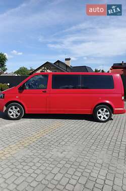 Минивэн Volkswagen Transporter 2010 в 