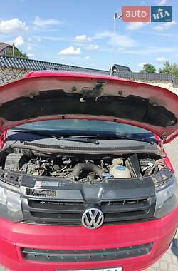 Минивэн Volkswagen Transporter 2010 в 