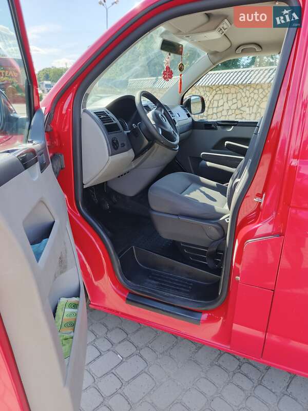 Минивэн Volkswagen Transporter 2010 в Львове