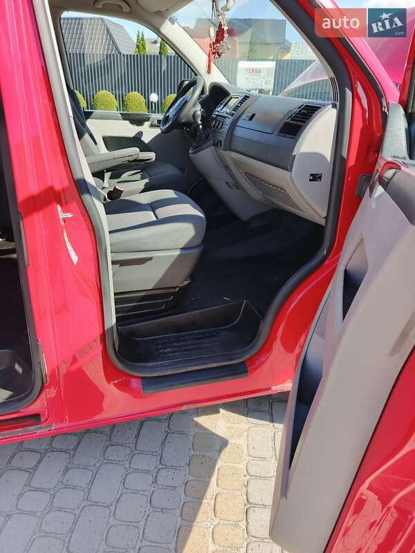 Минивэн Volkswagen Transporter 2010 в Львове