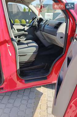 Минивэн Volkswagen Transporter 2010 в 