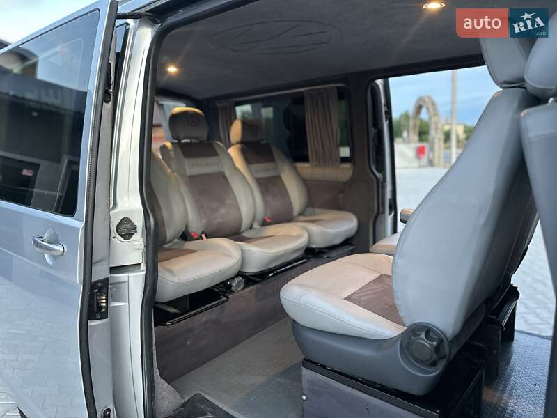 Мінівен Volkswagen Transporter 2004 в Надвірній