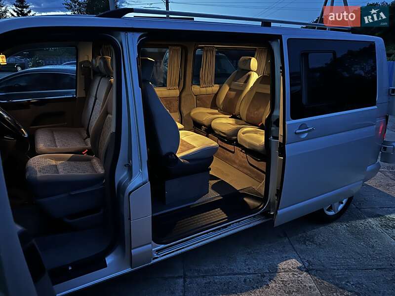 Мінівен Volkswagen Transporter 2004 в Надвірній