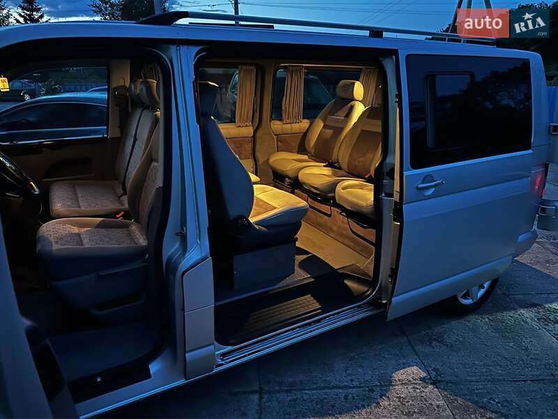 Мінівен Volkswagen Transporter 2004 в Надвірній