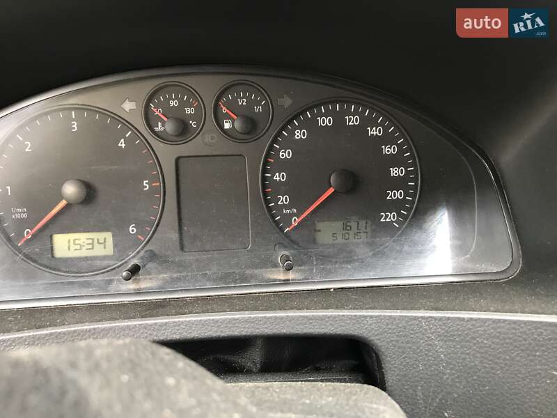 Грузовой фургон Volkswagen Transporter 2004 в Боярке