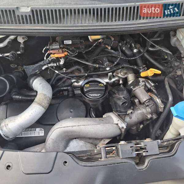 Минивэн Volkswagen Transporter 2006 в Ужгороде