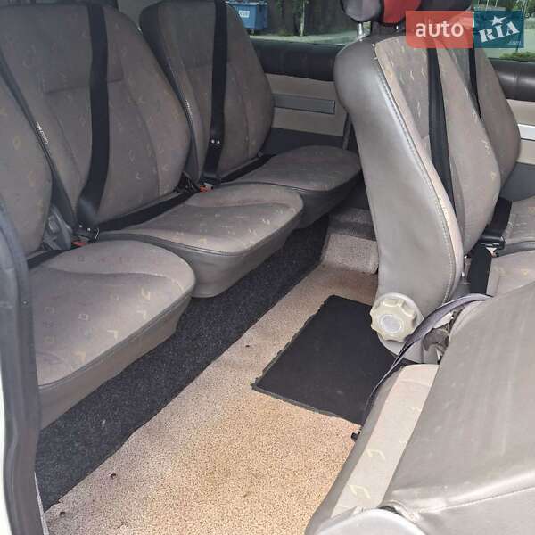 Минивэн Volkswagen Transporter 2006 в Ужгороде