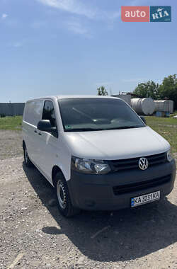 Грузовой фургон Volkswagen Transporter 2013 в Ужгороде